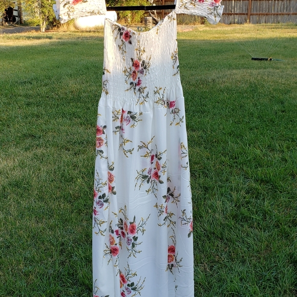 Off shoulder floral dress - Picture 1 of 2